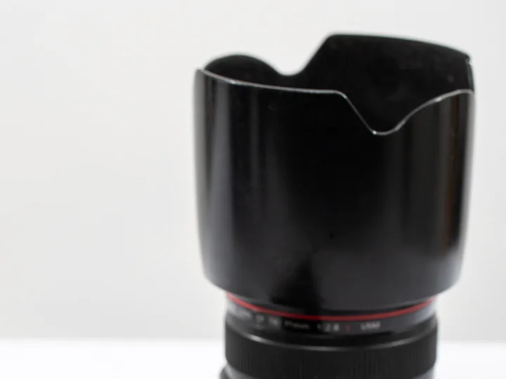 Camera lens hood